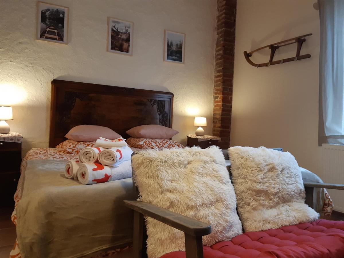 Bnb Ferme Beauregard Les Pyrenees Artigat Exterior photo