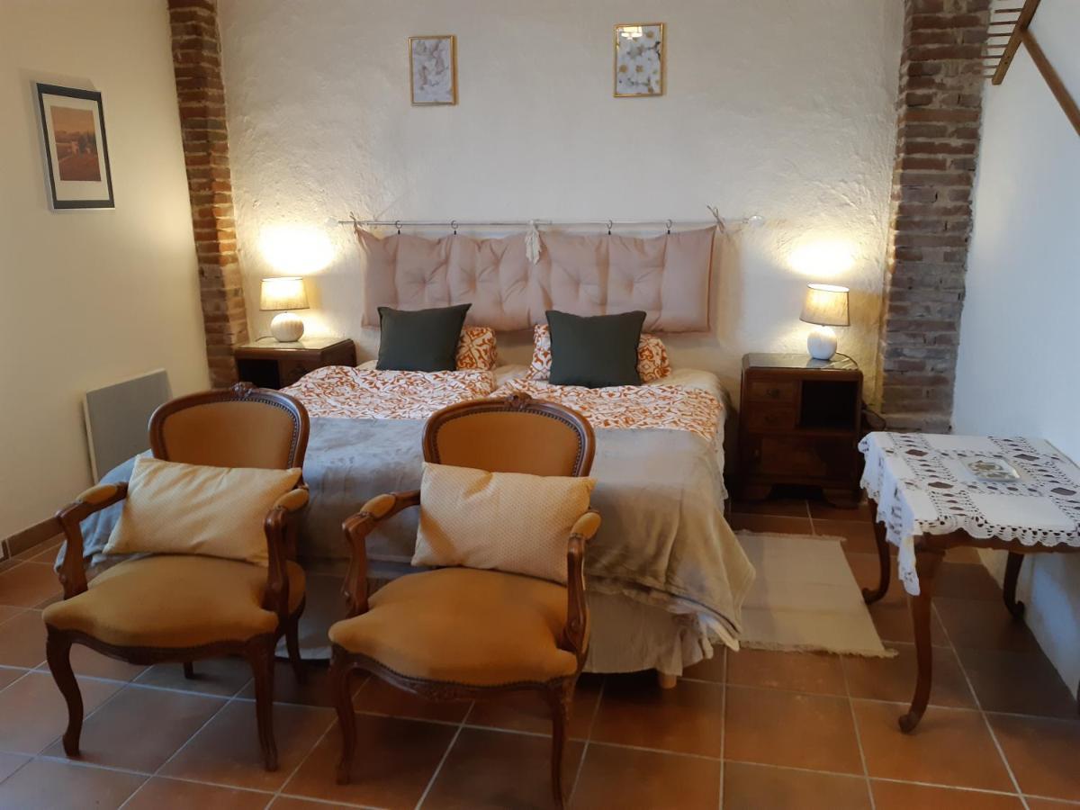 Bnb Ferme Beauregard Les Pyrenees Artigat Exterior photo