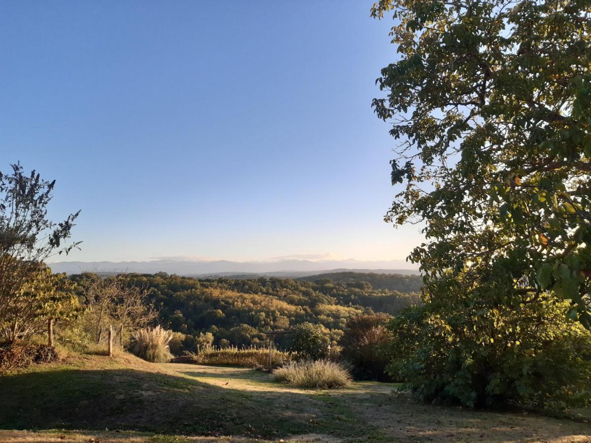 Bnb Ferme Beauregard Les Pyrenees Artigat Exterior photo