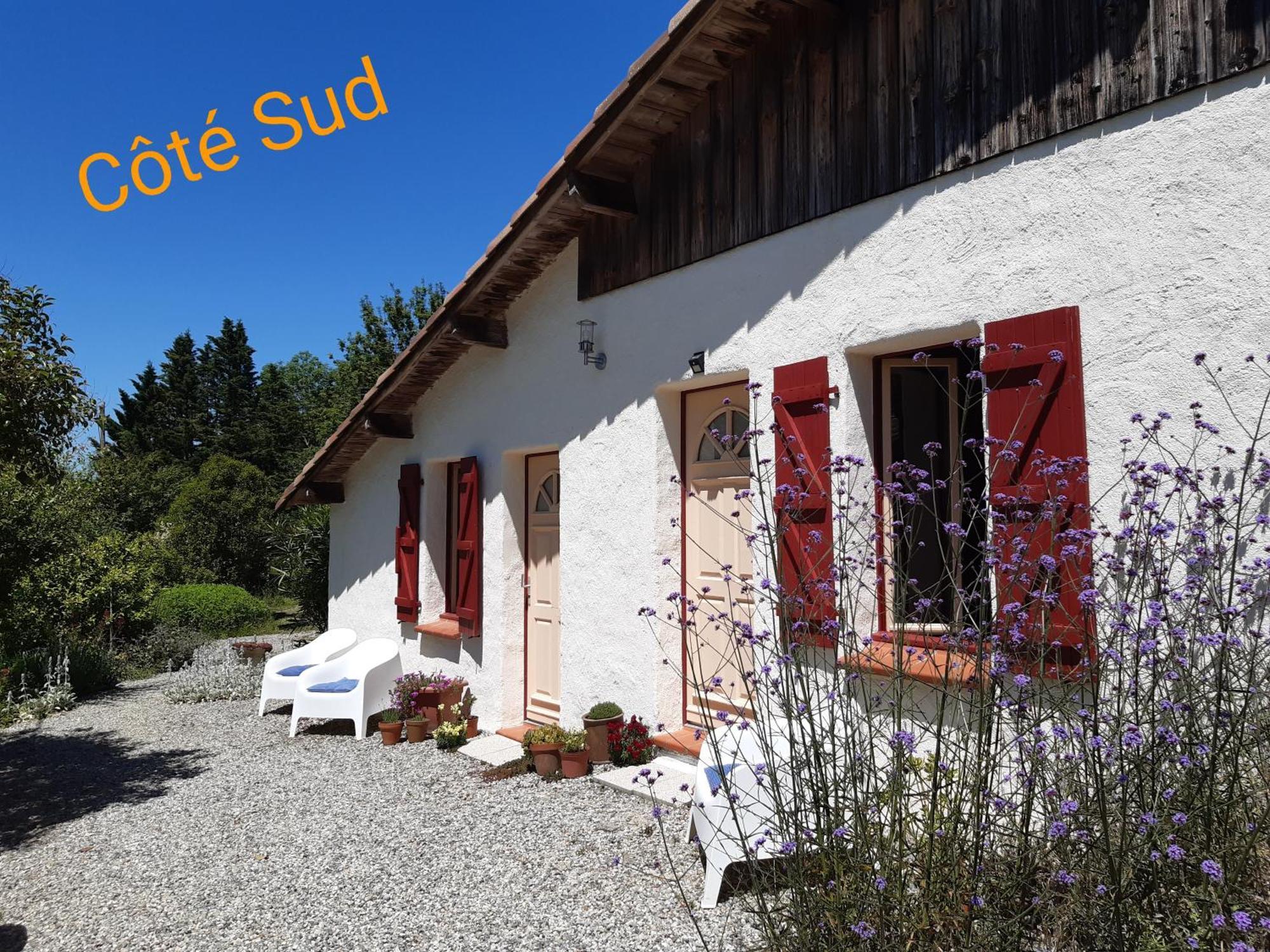 Bnb Ferme Beauregard Les Pyrenees Artigat Exterior photo